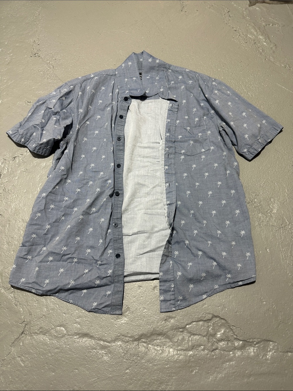 Men's Light Blue Short-Sleeve Palm-Print Button-Down Shirt